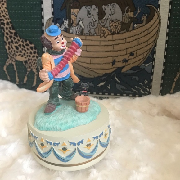 Rare Vintage 1980’s Clown Spinning Cat Music Box - Picture 5 of 6